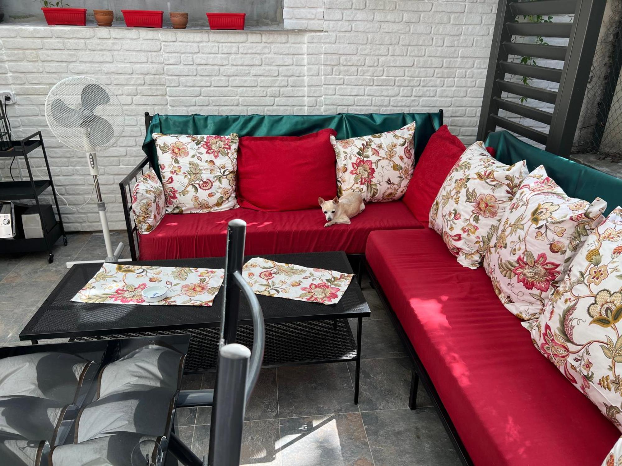 A Lovely 2 Bedroom Apartment In The Heart Of София Екстериор снимка